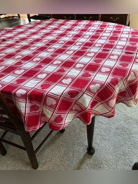 Vintage Park B Smith Valentine Red White Heart Checkered Tablecloth Round 70"